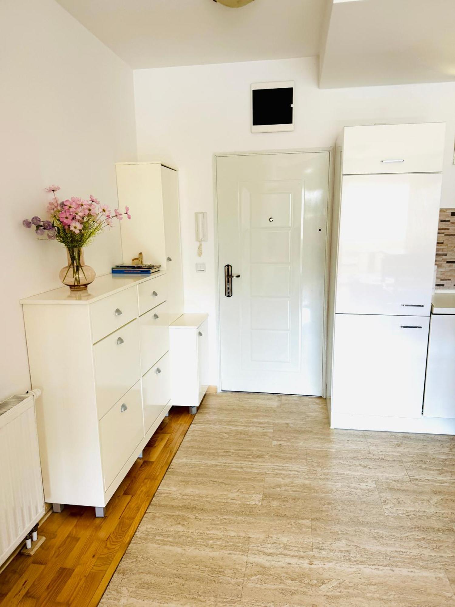 Apartman Srna 트레빈예 외부 사진