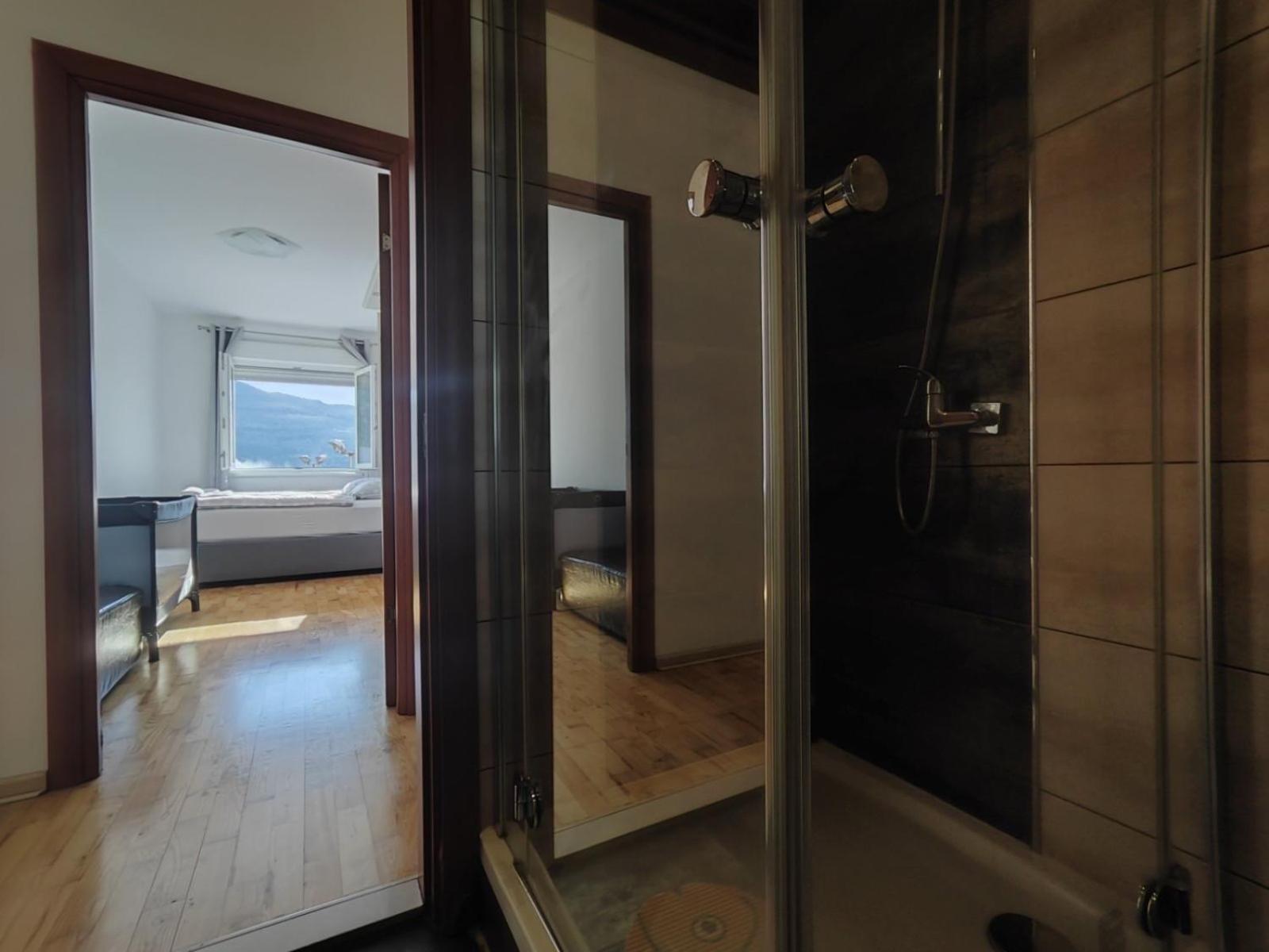Apartman Srna 트레빈예 외부 사진