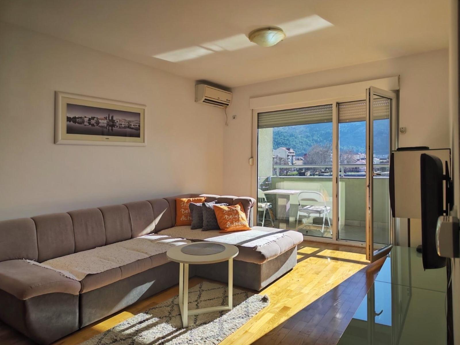Apartman Srna 트레빈예 외부 사진